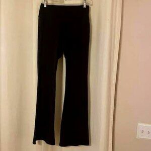 BLACK UNIQLO AIRISM FLARED LEG YOGA PANTS
